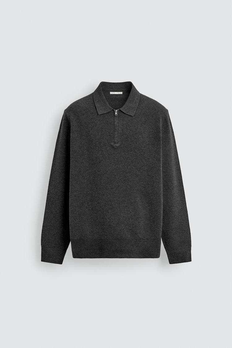 POLO DE MALHA COM FECHO DE CORRER