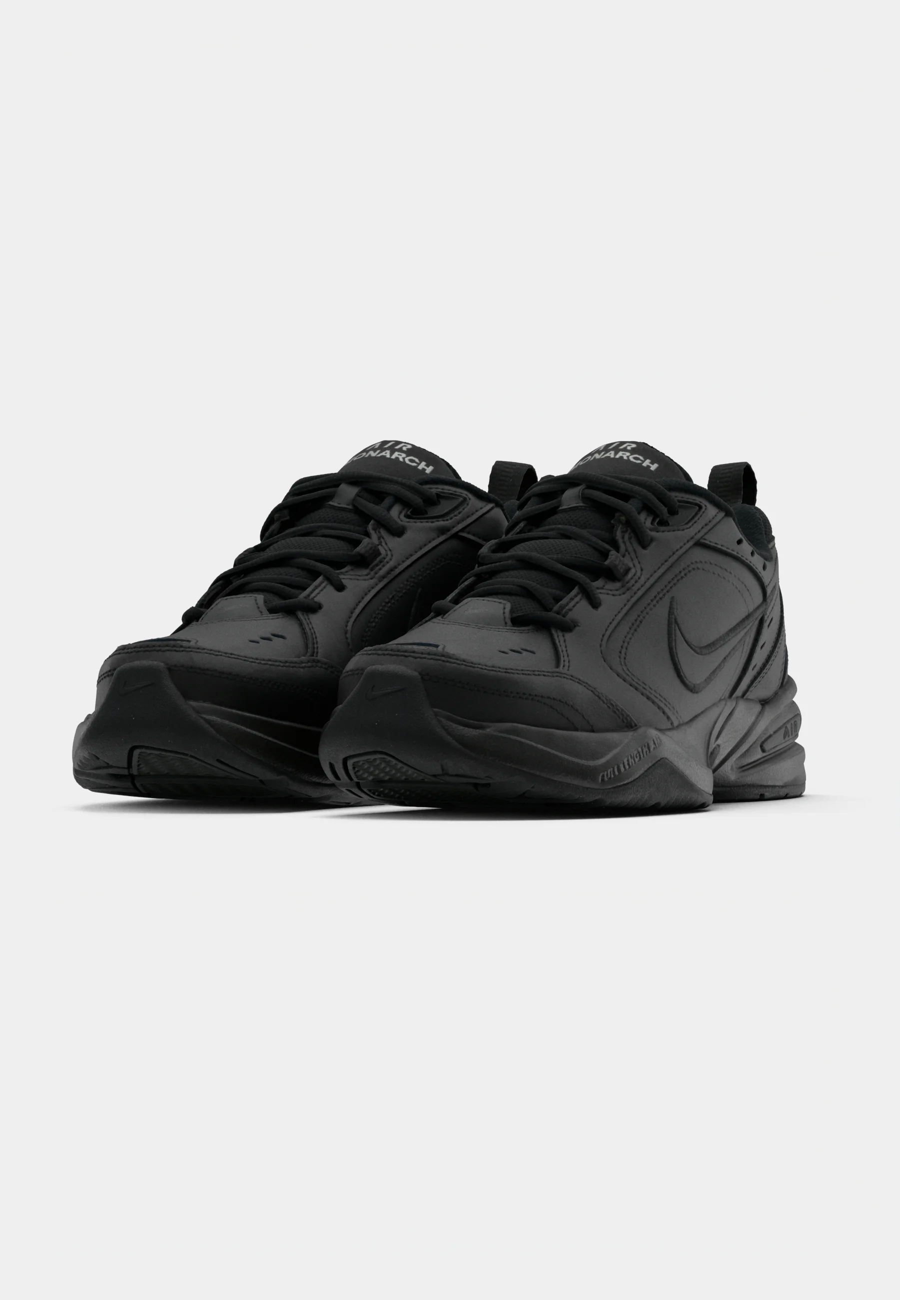 Nike Performance AIR MONARCH IV - Sapatilha de treino - black