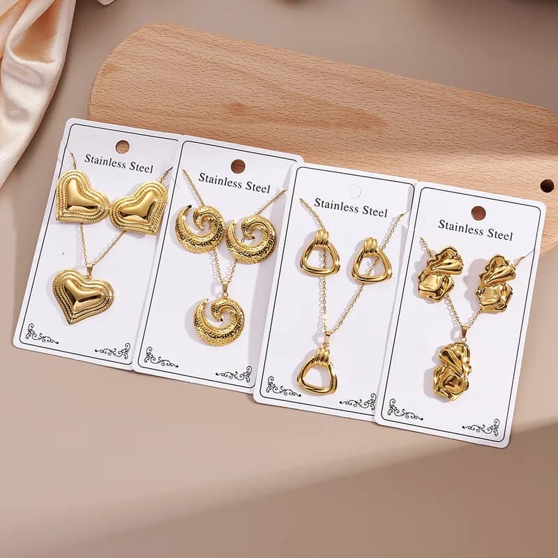 Conjunto de joias casual para mulher com corrente elo/elos (cadeia portacables) em aço inoxidável 304 banhado a ouro 18K