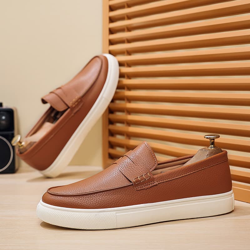 Sapatos masculinos casuais baixos estilo skate, de sola espessa, antiderrapantes e resistentes ao desgaste, modelo novo, tamanhos grande