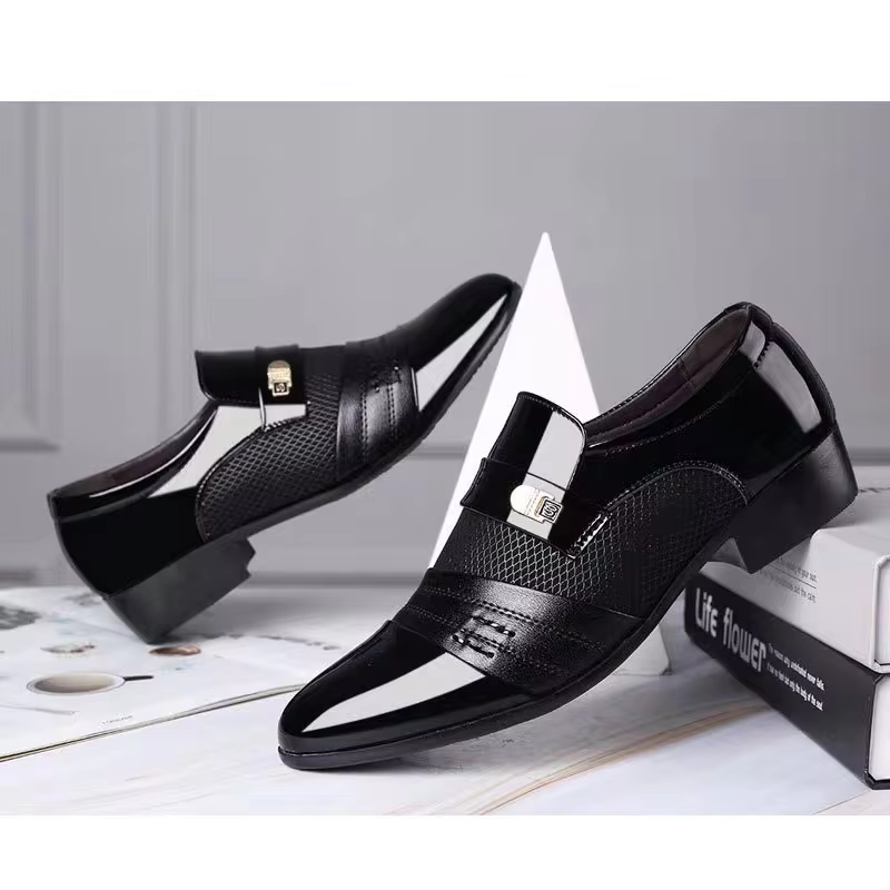 Sapatos Masculinos Casuais de Verão Estilo Britânico, Tamanhos Grandes, Impermeáveis, Respiráveis, de Malha, em PU, Sem Cadarço,
