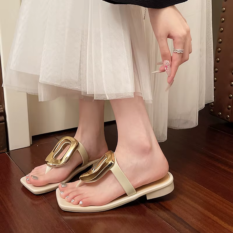 Novos chinelos femininos de verão, de moda, com biqueira quadrada e aberta, antiderrapantes, estilo chinelo de dedo, com fragrância suave, para praia