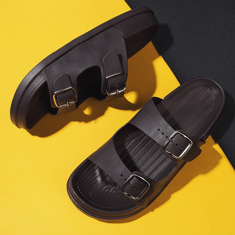 Novo chinelo masculino tipo flip-flop, sandália masculina clássica atualizada, chinelo de praia moderno