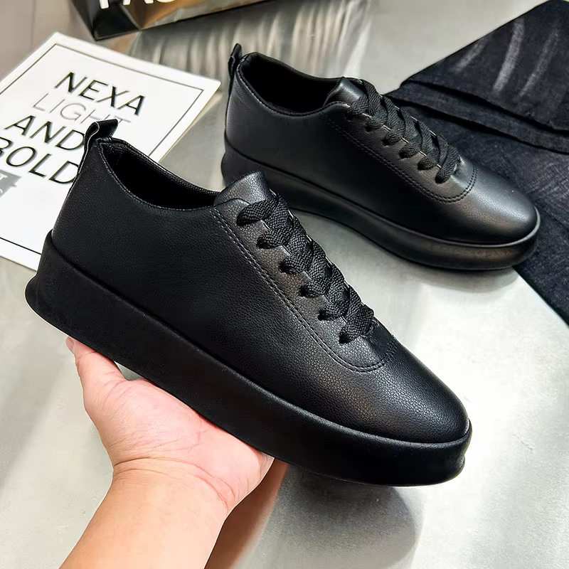 Sapatos masculinos novos de outono, modelo masculino moderno, leves e compactos, brancos, estilo skate, esportivos e casuais